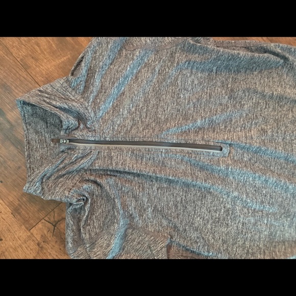 Nike Dri-Fit Workout Top - Picture 2 of 3